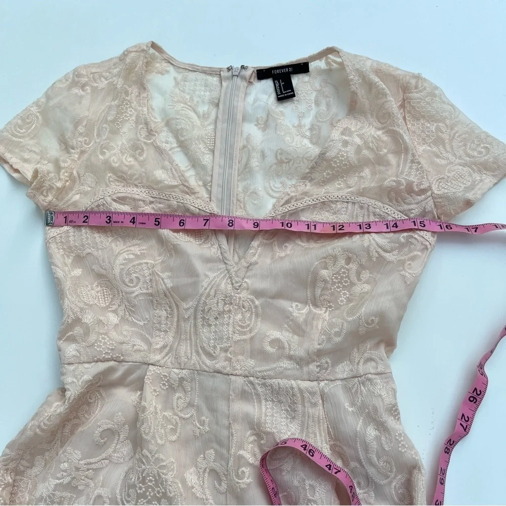 Forever 21 Beige Lace Romper Womens S Y2K Coquette Fairy Whimsical Babydoll Boho